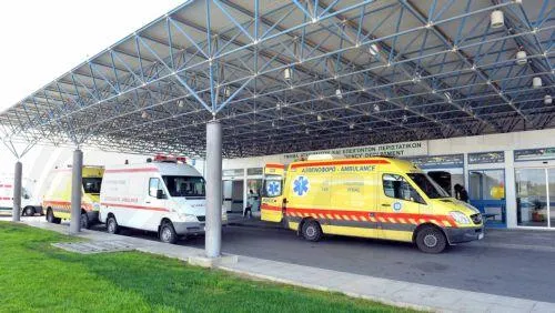 Κενά στις παραπομπές και μεταφορές εντοπίζει ο Συνήγορος του Ασθενούς