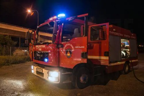 Φωτιά σε γραφείο ενοικιάσεως αυτοκινήτων στη Λάρνακα