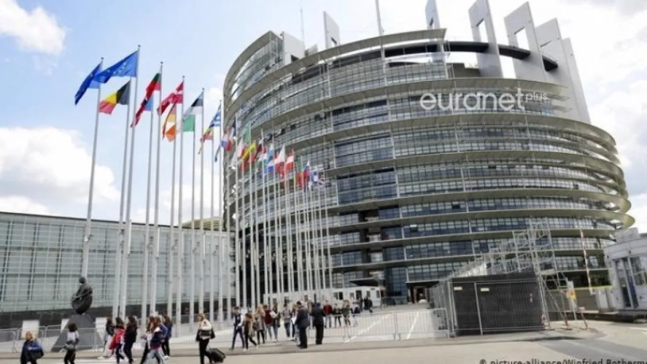 Mέτρα για πλήρη κι έγκαιρη μεταφορά οδηγιών της ΕE στο εθνικό δίκαιο