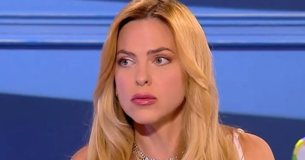 Ρένα Μόρφη: «Η Dua Lipa και η Emily Ratajkowski ήρθαν στη ζωή μου μέσω του Ρομέν Γαβρά»