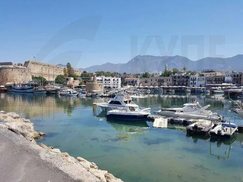 Παρουσιάστηκε η 1η δίγλωσση έκδοση του βιβλίου «Οι Πόλεις και τα Χωριά της Κερύνειας»