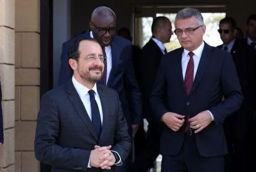 Ελπίζουν σε διεξοδική συζήτηση στη συνάντηση ηγετών την Τρίτη, λέει ο ΚΕ