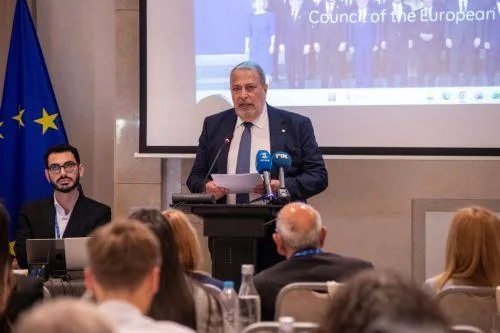 Σε προστασία αλλά και οριοθέτηση της ελευθερίας λόγου αναφέρθηκε ο Γ. Εισαγγελέας στη ΓΣ ΠΔΣ