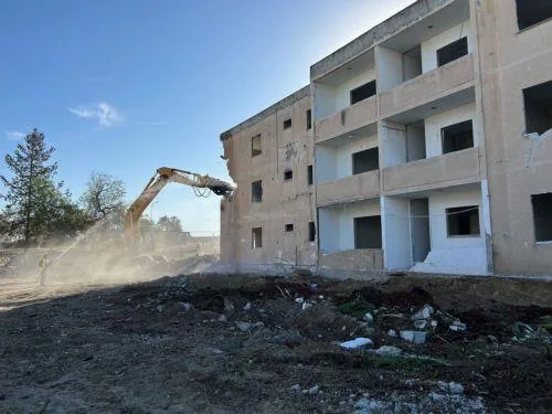 Προβληματισμός Βουλευτών για καθυστερήσεις στην κατάθεση κανονισμών για έσοδα από τέλος 0,4%