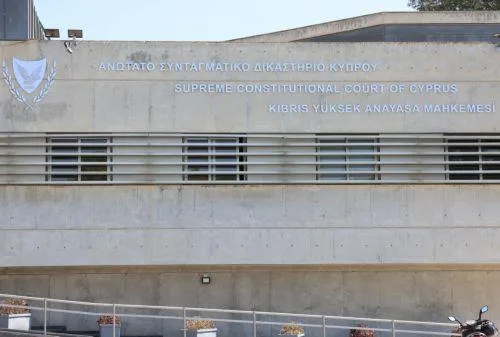 Αντισυνταγματικός νόμος για καθεστώς προστασίας καταναλωτών σε πολύ μικρές επιχειρήσεις