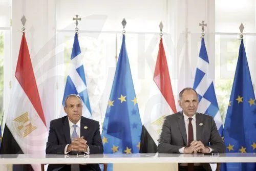 Ελλάδα και Αίγυπτος ξεκινούν συζητήσεις οριοθέτησης ΑΟΖ