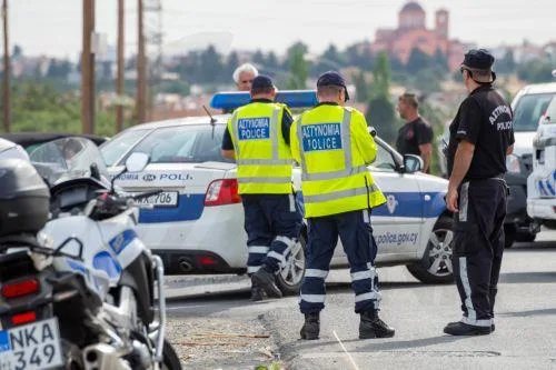 Μεθυσμένος οδηγός παρέσυρε και τραυμάτισε έξι πεζούς, μεταξύ των οποίων και έγκυο στην Αργάκα