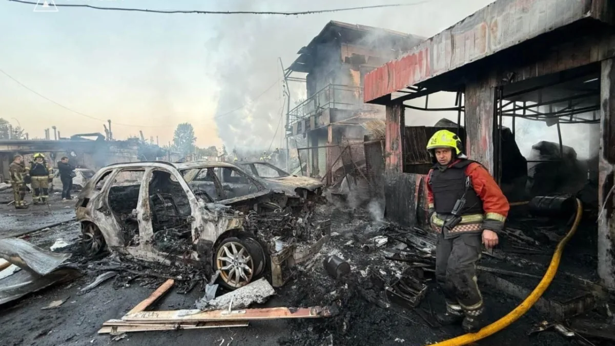 Ζελένσκι: Ουκρανικά πλήγματα σε Περμ, Σαμάρα και Αστραχάν – Φωτιά σε τάνκερ στο Σότσι