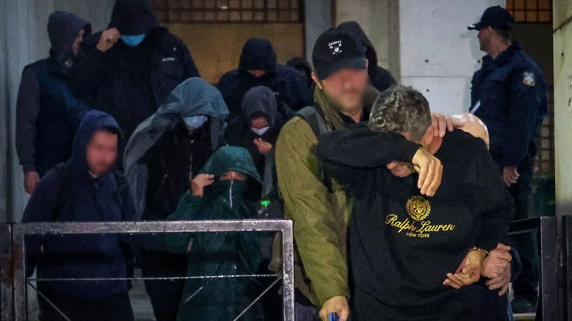 Ενώπιον της δικαιοσύνης 59 άτομα για το κύκλωμα φοροδιαφυγής στους φούρνους Χωριάτικο (Βίντεο)